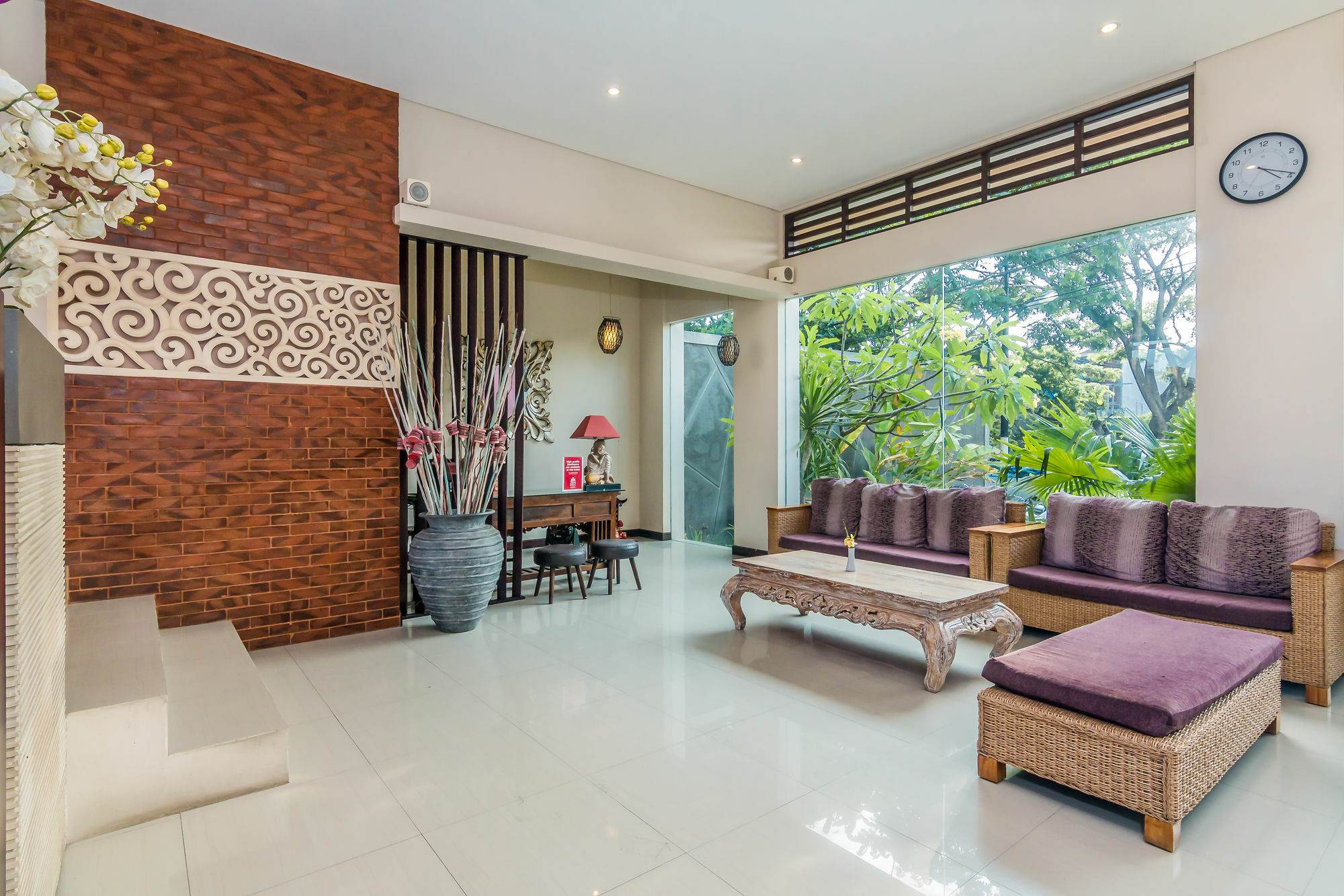 Zen Premium Seminyak Eka Laweya Hotel Exterior photo